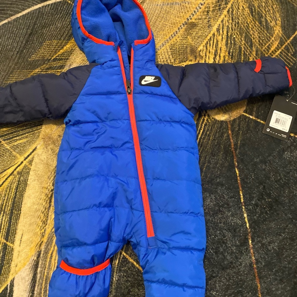 *Brand New* Nike Baby boy snow suit size 3 month.